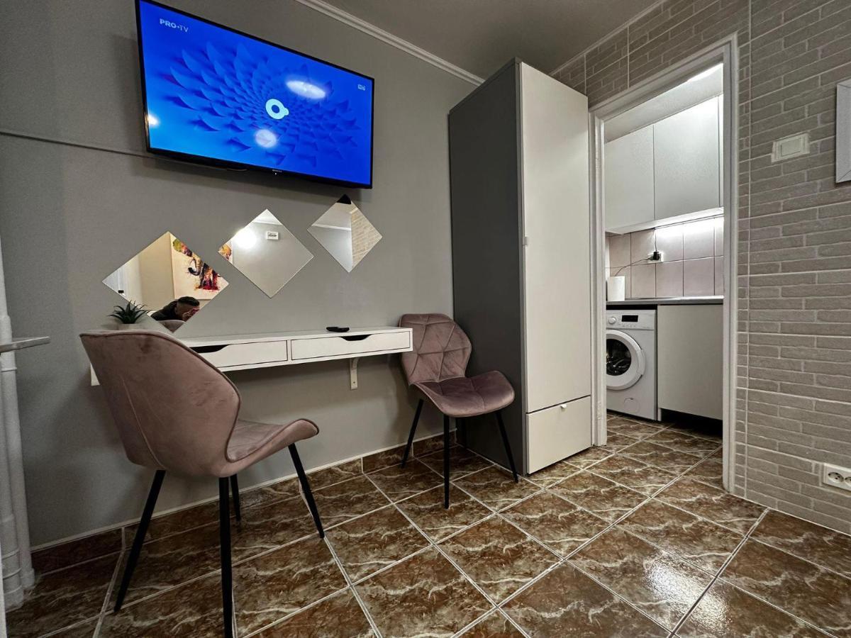 One Room Apartment Decebal Bucharest Exterior photo